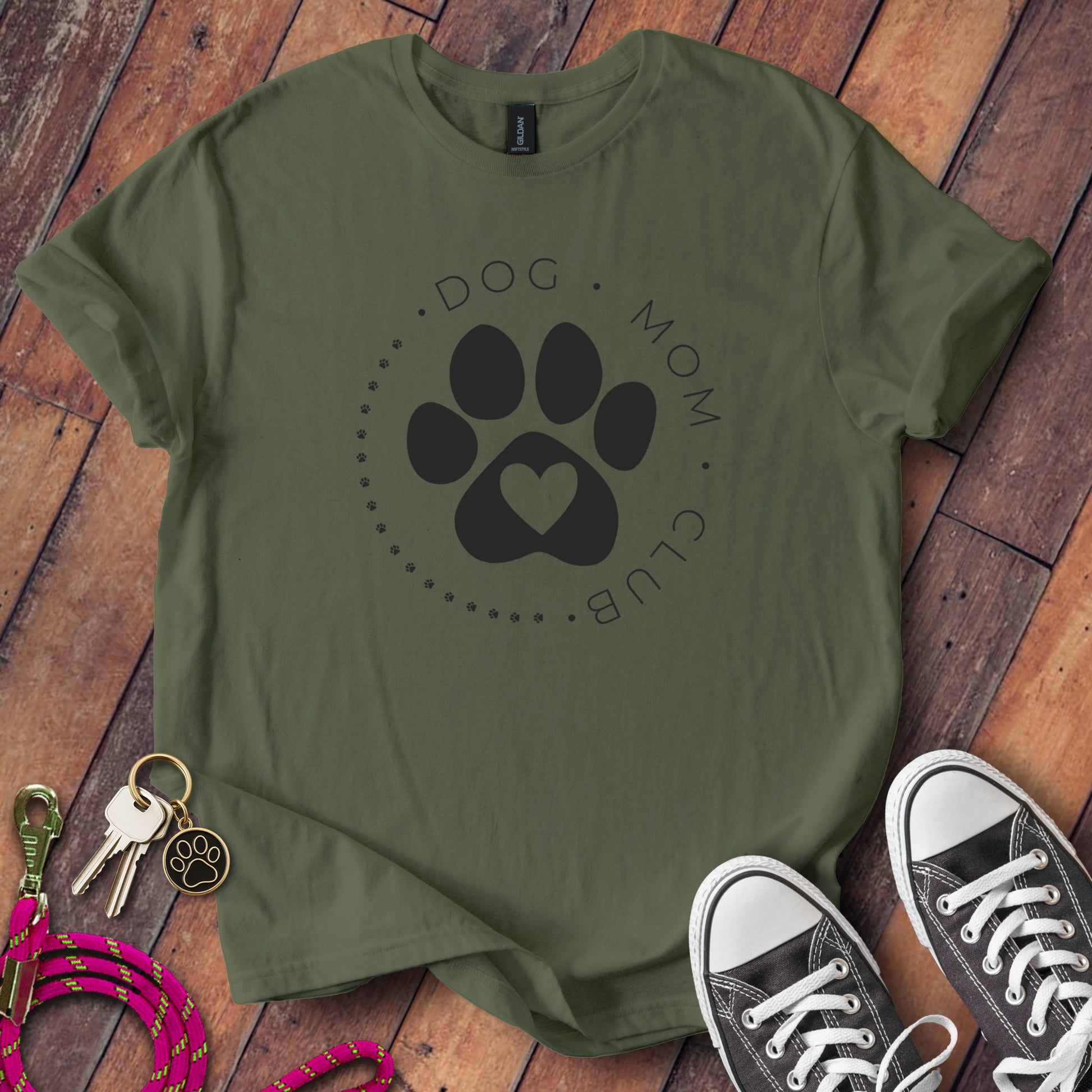 Dog Mom Club Paw Print Graphic T-shirt product type